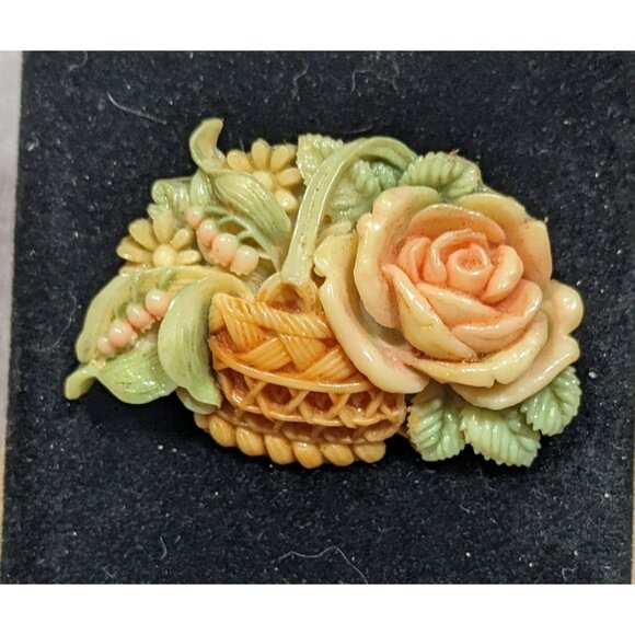 Vintage Cottagecore Japanese Carved Celluloid Brooch - Picture 3 of 4
